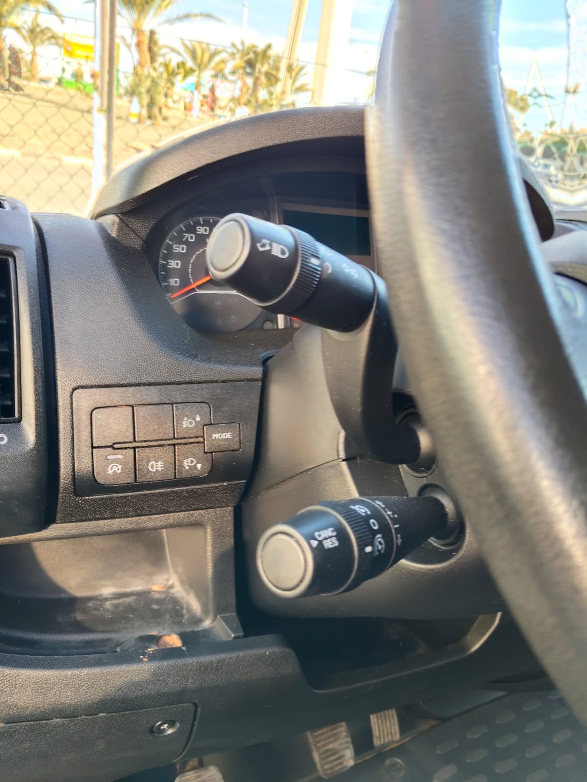 PEUGEOT 10